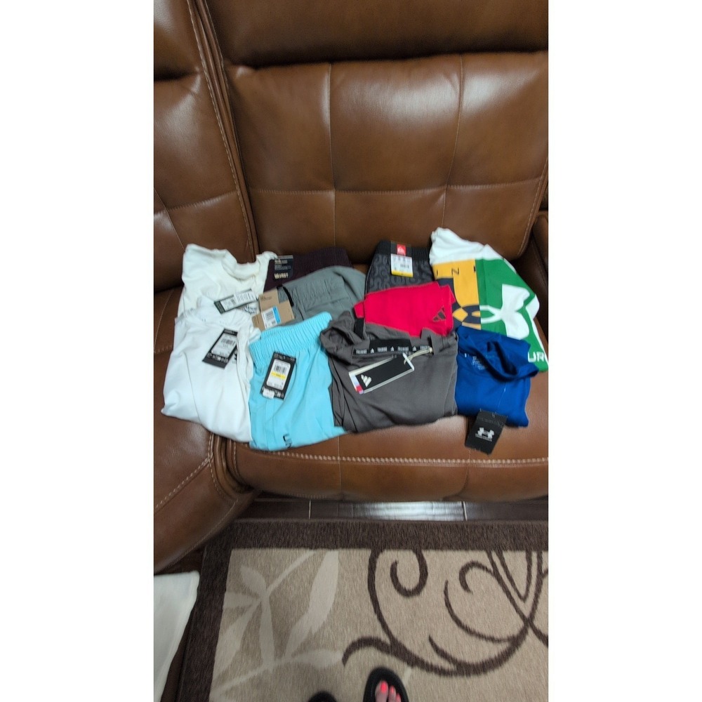 NWT Men's Medium 10 PC Summer Box (MSRP $377)
